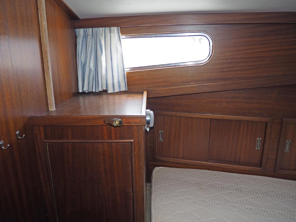 Cabin en avant, H&eacute;bergements